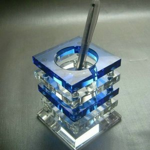 水晶筆筒