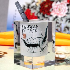 水晶筆筒